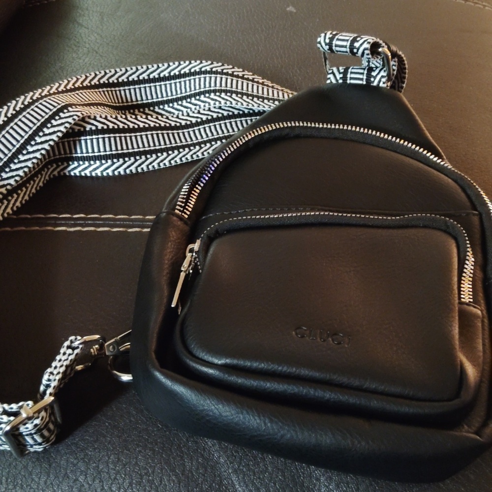 Black bag - Picture 3 of 3